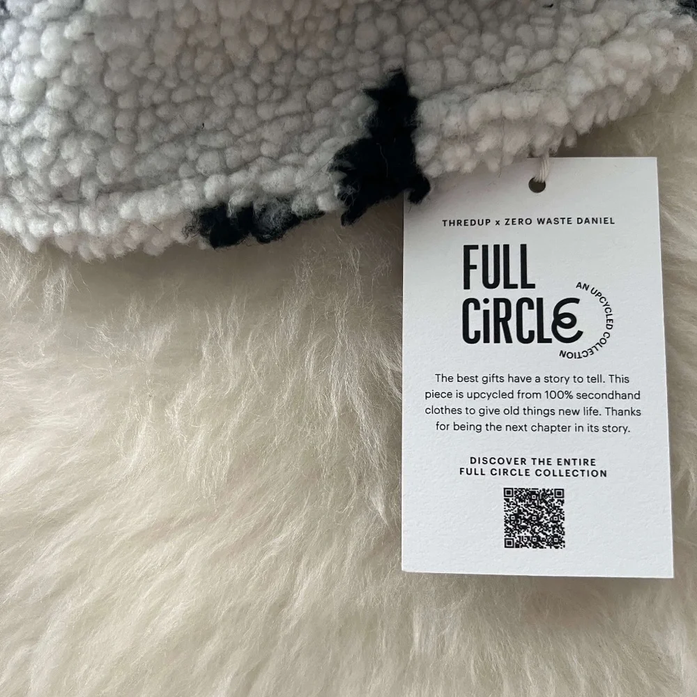 UPCYCLED & RARE Bucket Hat - NWT - Black/White/Grey - Picture 4 of 6